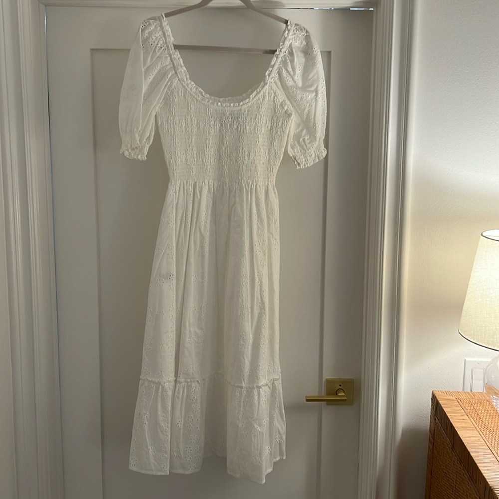 Hill House white eyelet nap dress in size small - never worn!